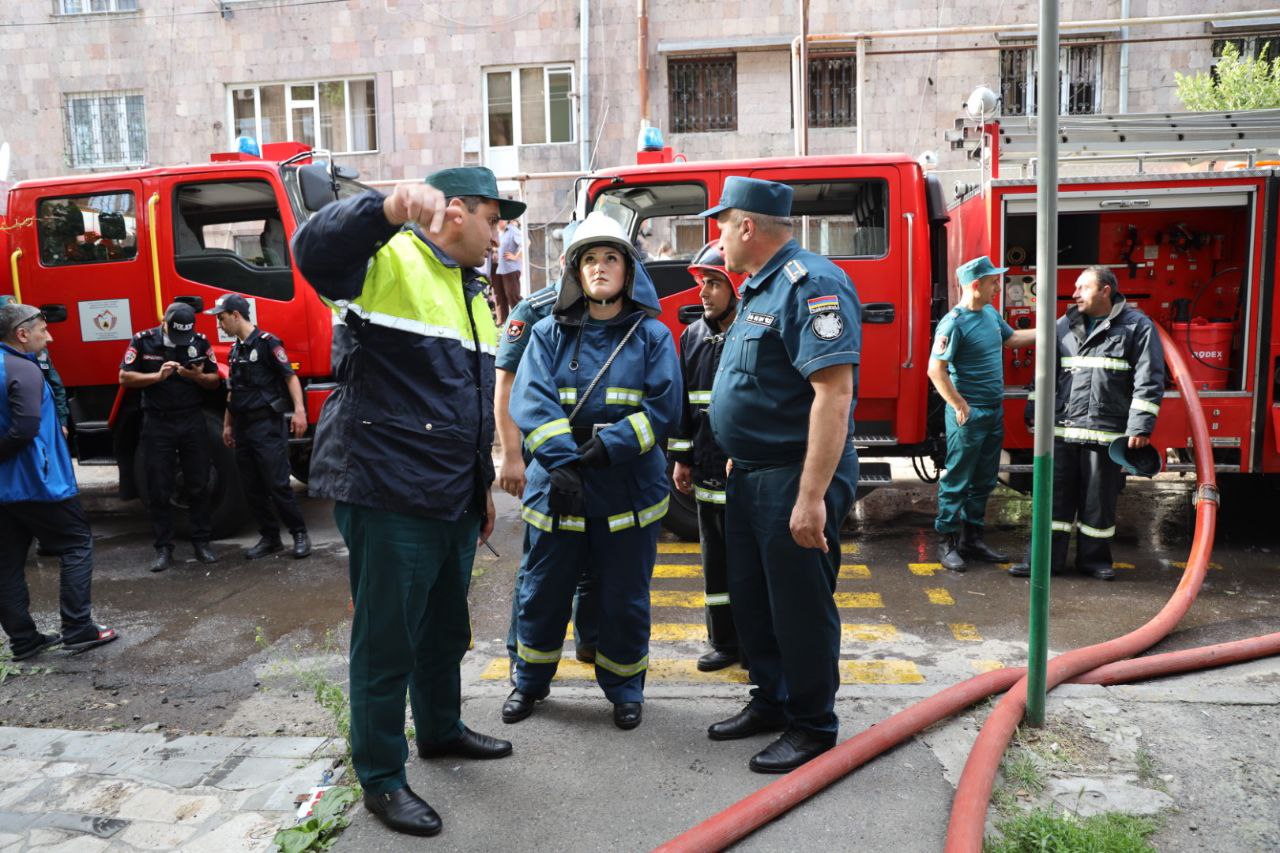 Փրկարար ծառայությունը մանրամասներ է հայտնել Կոմիտասի պողոտայի շենքերից մեկում բռնկված հրդեհից
