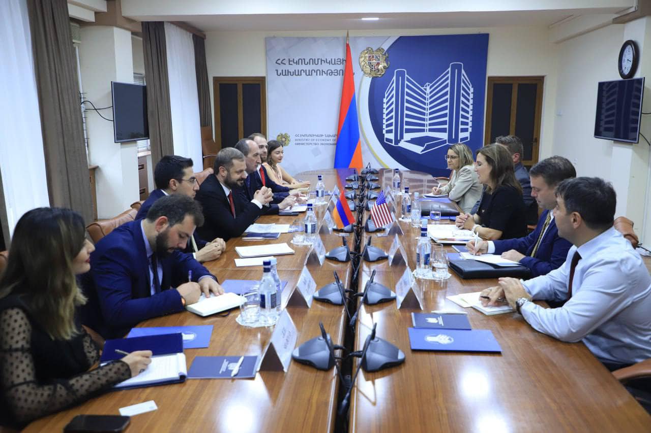 Էկոնոմիկայի նախարարն ընդունել է ԱՄՆ պետքարտուղարության Կոմերցիոն և բիզնես հարցերով հատուկ ներկայացուցչին