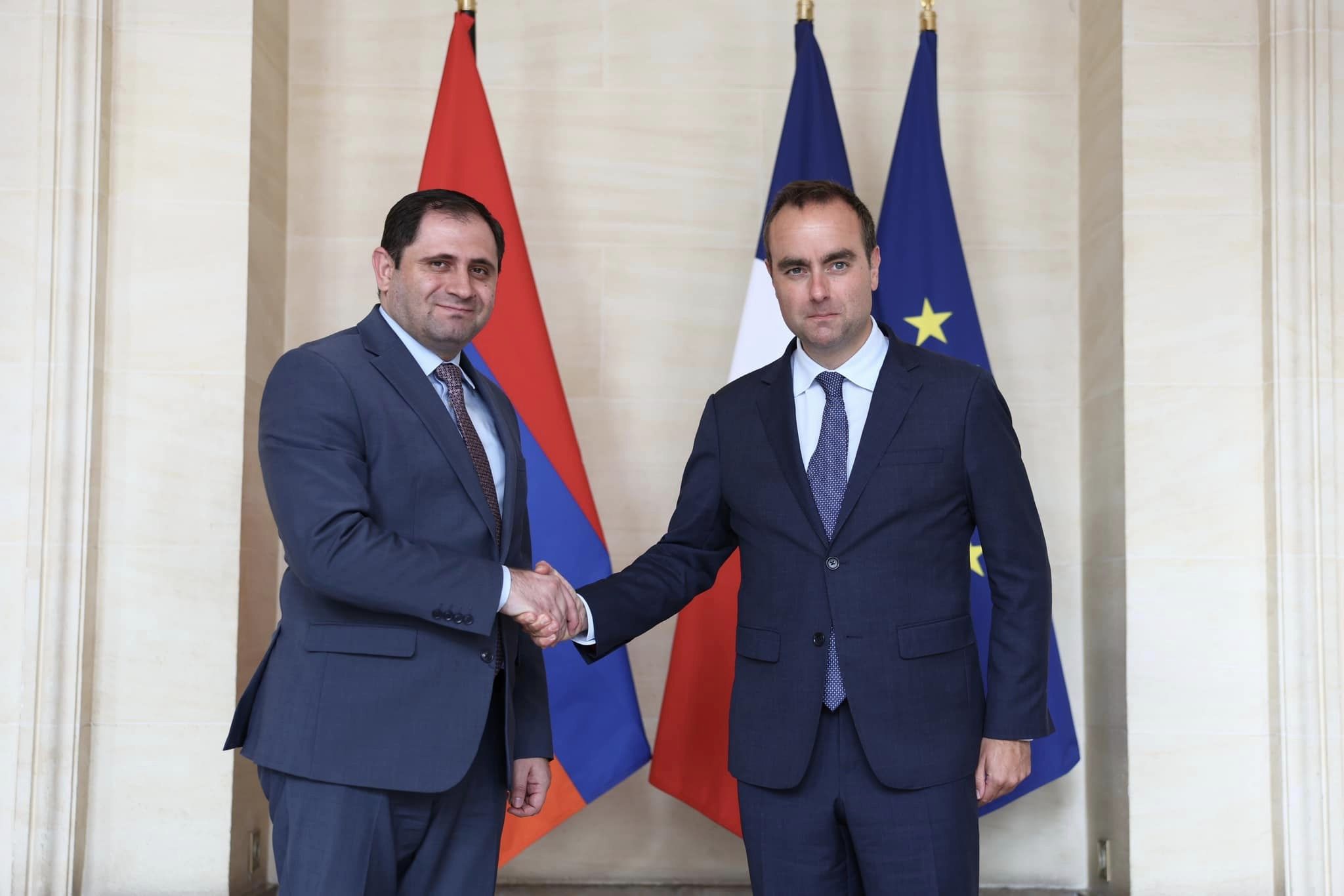 Սուրեն Պապիկյանը հանդիպել է Ֆրանսիայի զինված ուժերի   նախարարի հետ
