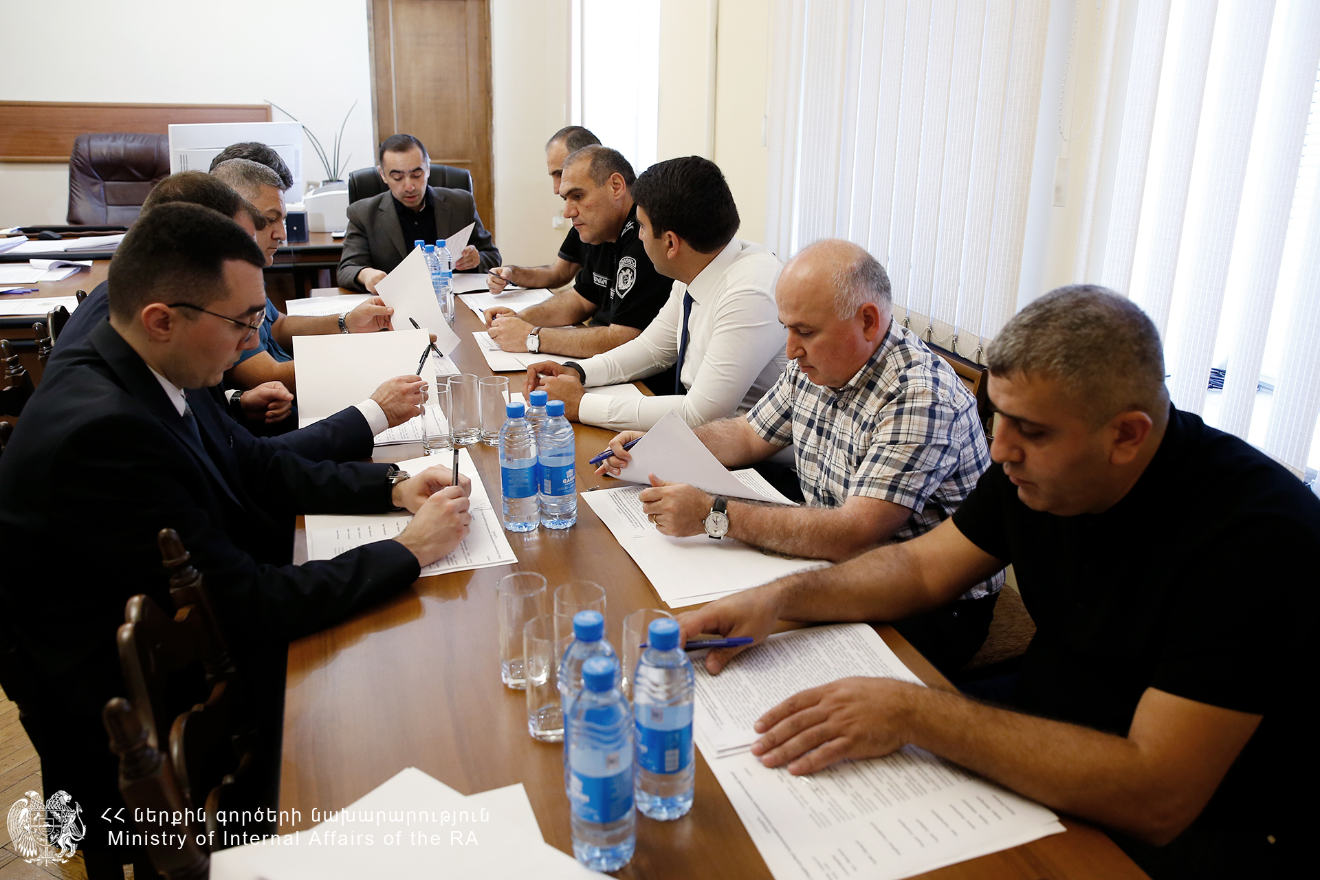 Կիրառվելու է «Ոստիկանությունից ազատում» կարգապահական տույժ՝ մի ծառայողի, «Խիստ նկատողություն»՝ մյուսի նկատմամբ