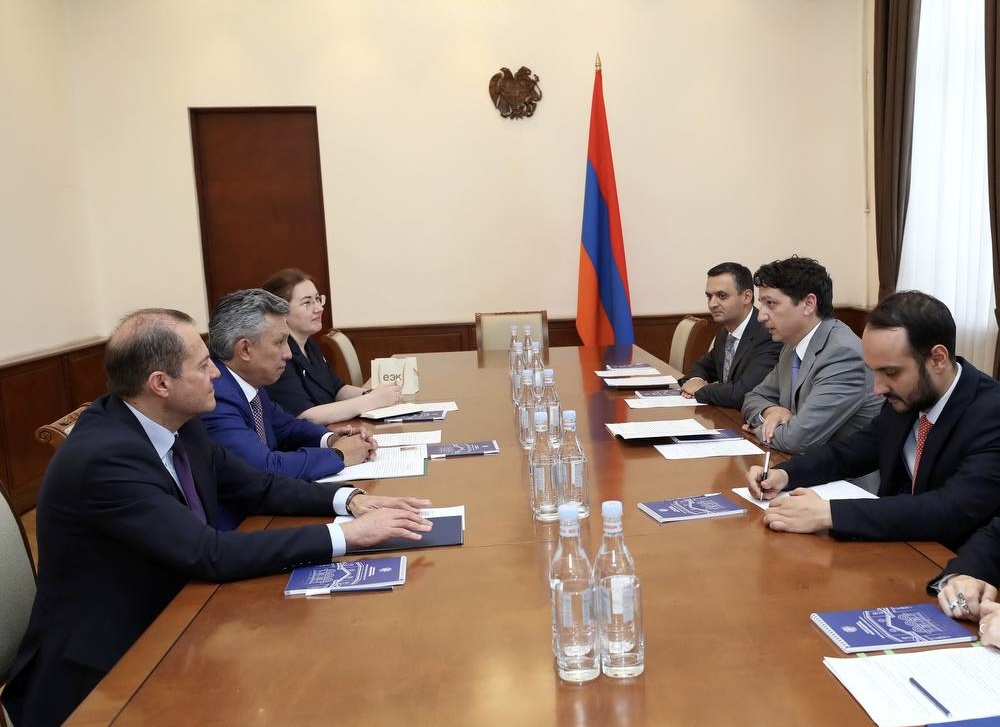 Ֆինանսների նախարարն ընդունել է ԵՏՀ նախարար Բախիտ Սուլթանովին
