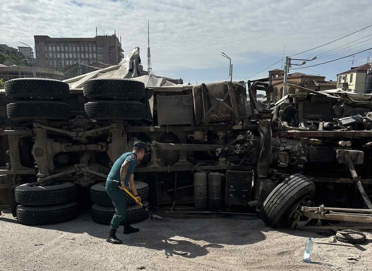 Բեռնատարը կողաշրջվել է. կա տուժած
