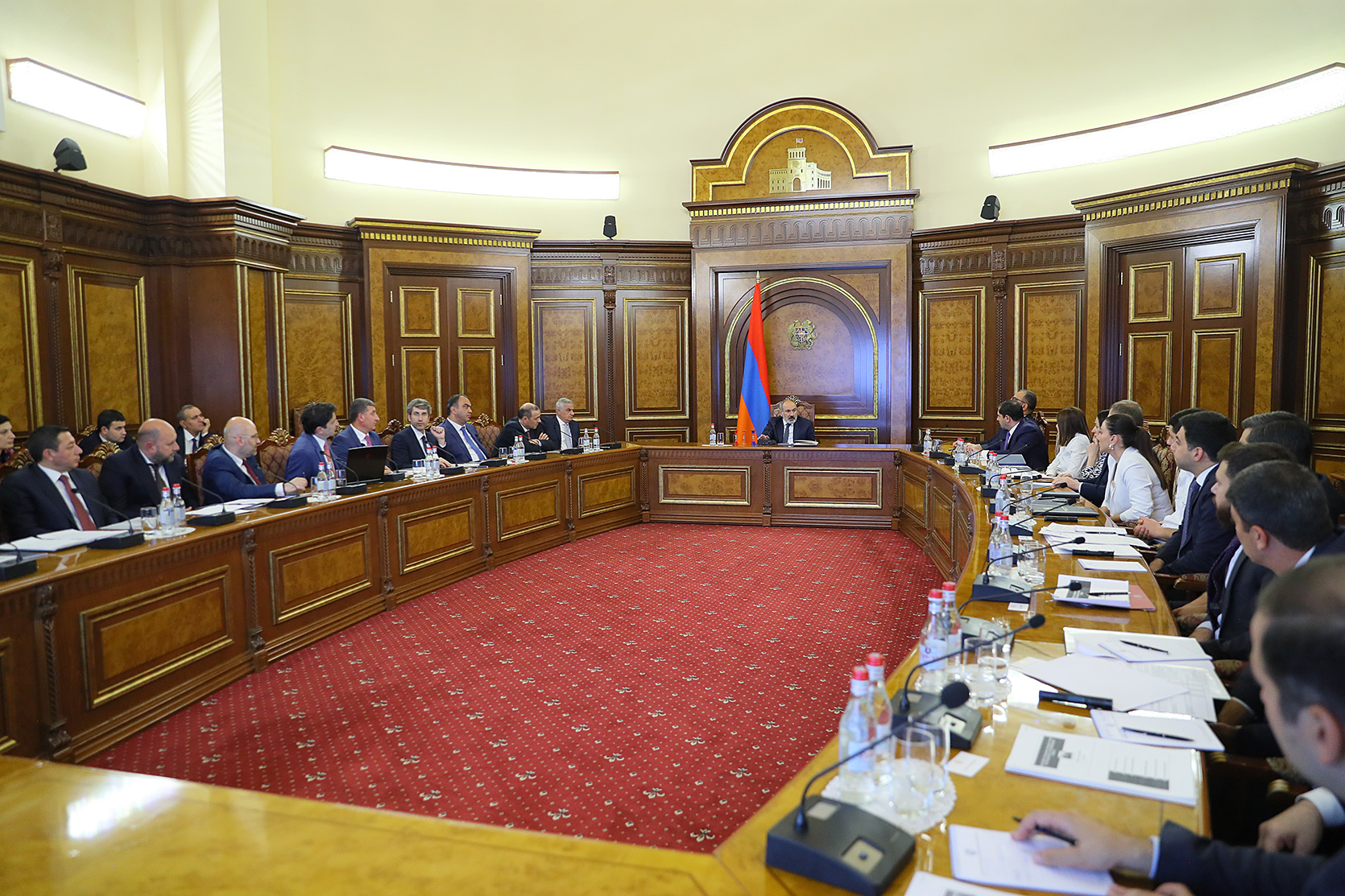 Վարչապետի գլխավորությամբ քննարկվել է 2025-2027 թվականների ՄԺԾԾ մակրոտնտեսական և հարկաբյուջետային շրջանակը