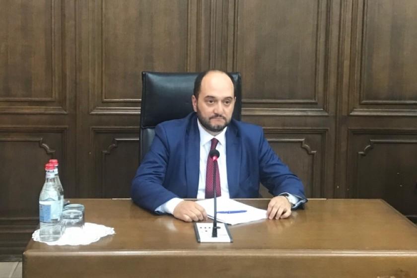 Ապաքինում եմ մաղթում վիրավորներին, արձանագրում եմ ոստիկանության գրագետ և համբերատար աշխատանքը․ Արայիկ Հարությունյան