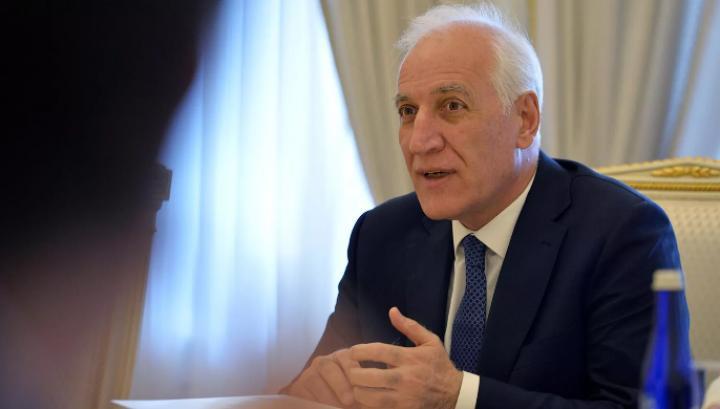 Ոստիկանները ստիպված էին անել այդ գործողությունը․ ՀՀ նախագահը՝ Բաղրամյան պողոտայում բախումների մասին