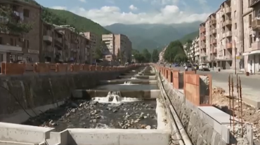 Իրականացվում են Վաչագան գետի հունի մաքրման, բետոնե հարթակների, գետի հենապատերի վերականգնման, մայթերի վերակառուցման աշխատանքներ