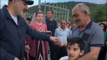 Նորակառույց 13 տուն վիճակահանությամբ ի սեփականություն հանձնեցինք շուռնուխցի 13 ընտանիքների․ Փաշինյան