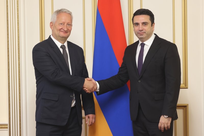 Ալեն Սիմոնյանը և Գերմանիայի դեսպանհըհ քննարկել են Հայաստան-Ադրբեջան հարաբերությունների կարգավորման ընթացքը