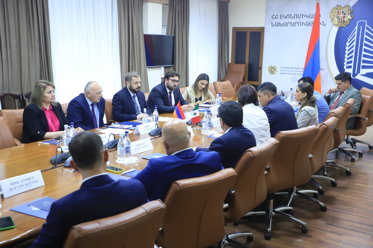 Էկոնոմիկայի նախարար Գևորգ Պապոյանն ընդունել է Մեքսիկայի Սան Լուիս Պոտոսի նահանգապետին