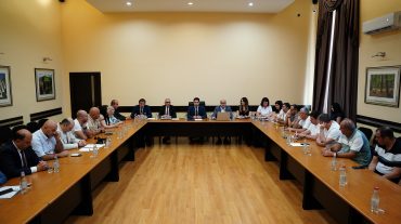 Հանդիպում կառուցապատման ոլորտում գործունեություն իրականացնող տնտեսվարողների հետ