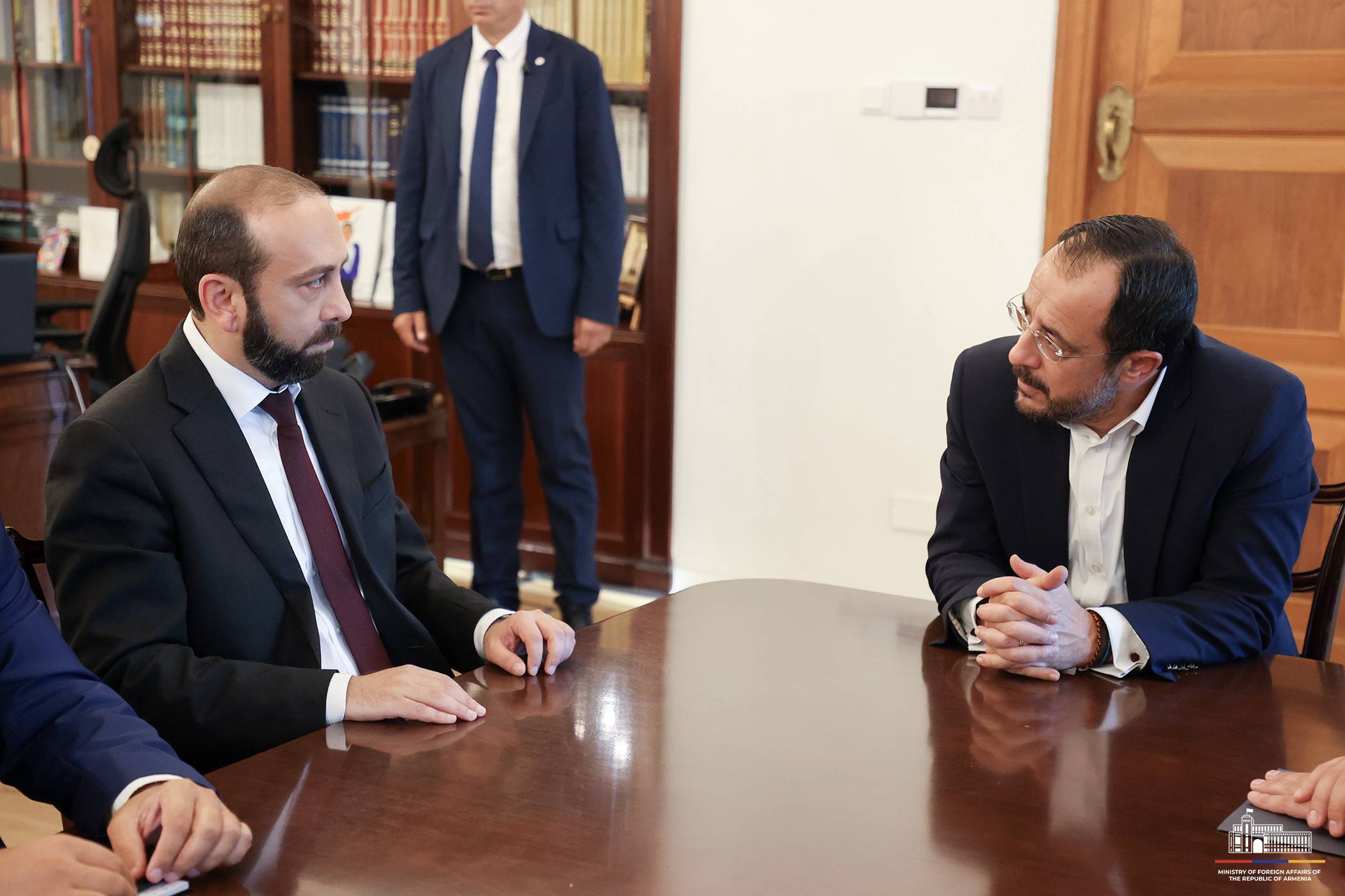 Արարատ Միրզոյանը հանդիպում է ունեցել Կիպրոսի նախագահ Նիկոս Խրիստոդուլիդեսի հետ