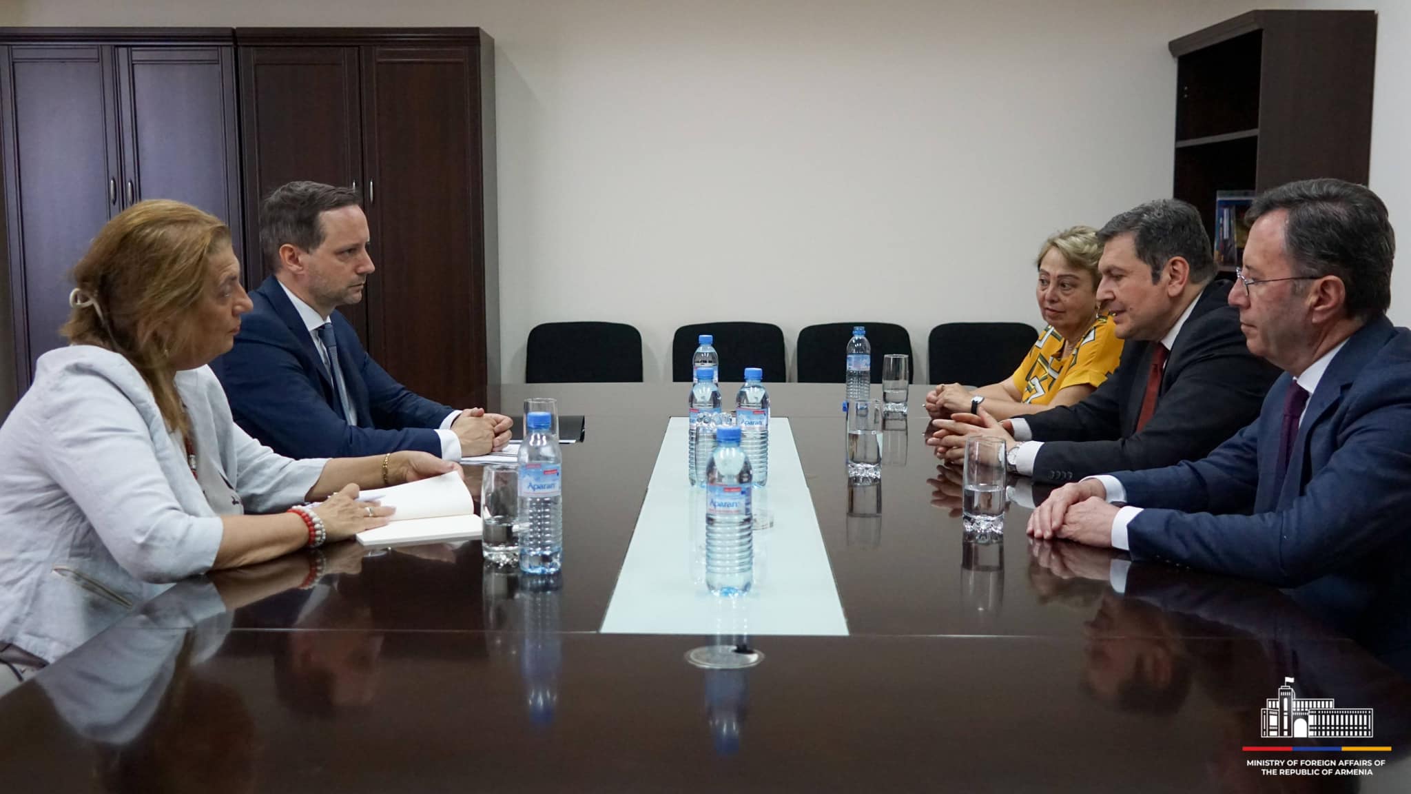 ԱԳ նախարարի տեղակալ Պարույր Հովհաննիսյանը հանդիպել է Հունգարիայի պետքարտուղարի հետ