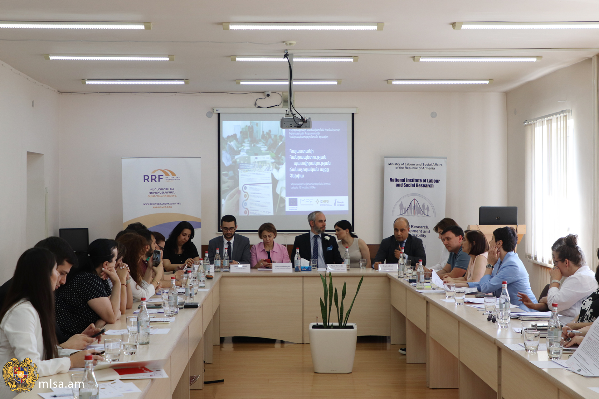 Տեղի է ունեցել ՀՀ-ում ապաստան ստացած փախստականների ինտեգրման և տեղահանվածների, երկարաժամկետ միգրանտների վերաինտեգրման հարցերով համաժողովի հանդիպումը