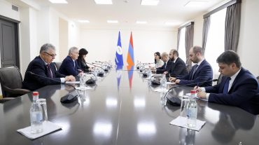 Արարատ Միրզոյանը հանդիպում է ունեցել Սևծովյան տնտեսական համագործակցության կազմակերպության գլխավոր քարտուղարի հետ