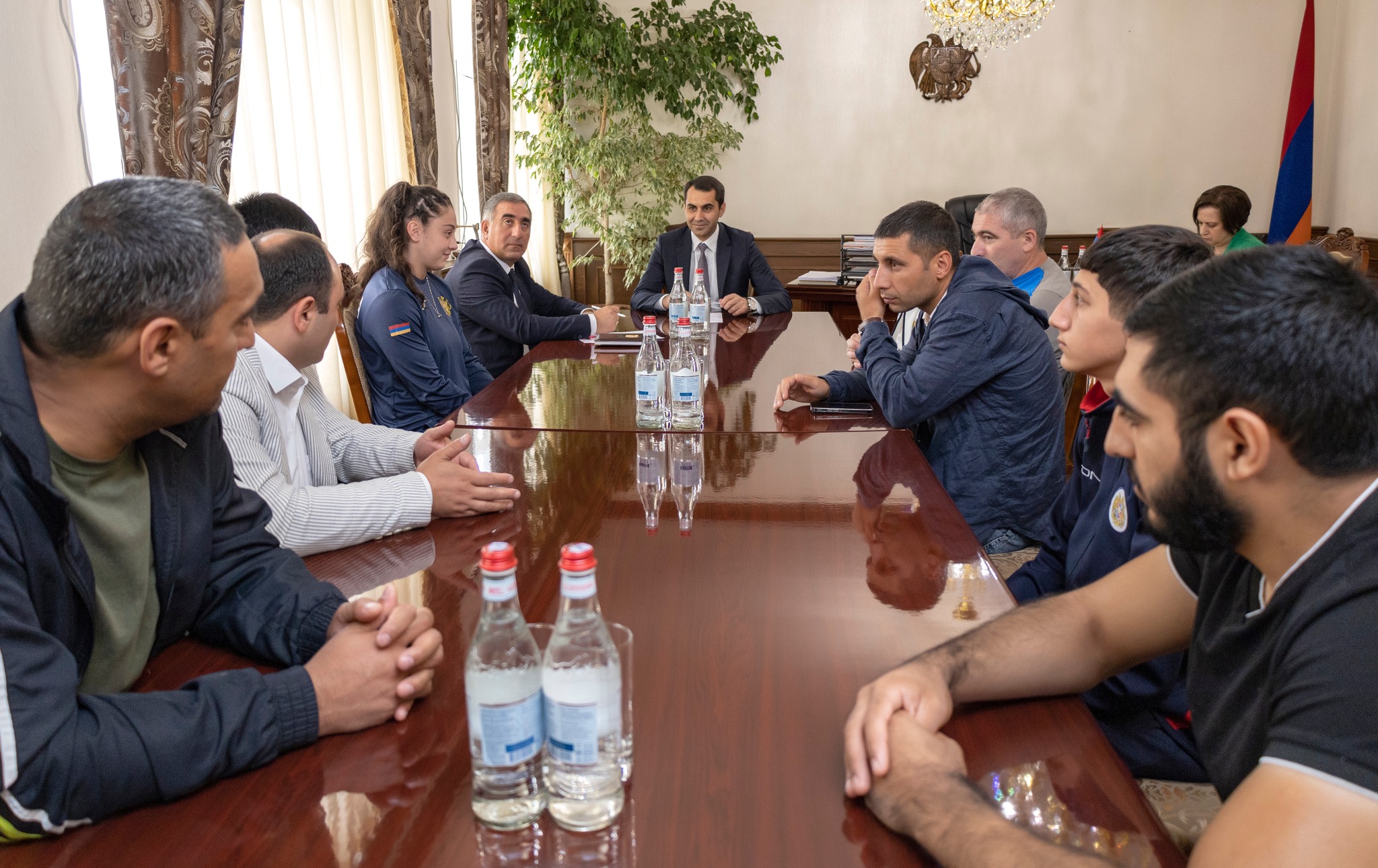 Գեղարքունիքի մարզպետը շնորհակալագրեր է հանձնել մարզից Եվրոպայի և աշխարհի առաջնություններում հաղթող ճանաչված մարզիկներին
