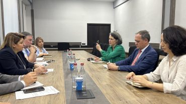 Ճանապարհային դեպարտամենտ» հիմնադրամի ներկայացուցիչները հանդիպել են Եվրոպական ներդրումային բանկի պատվիրակության հետ