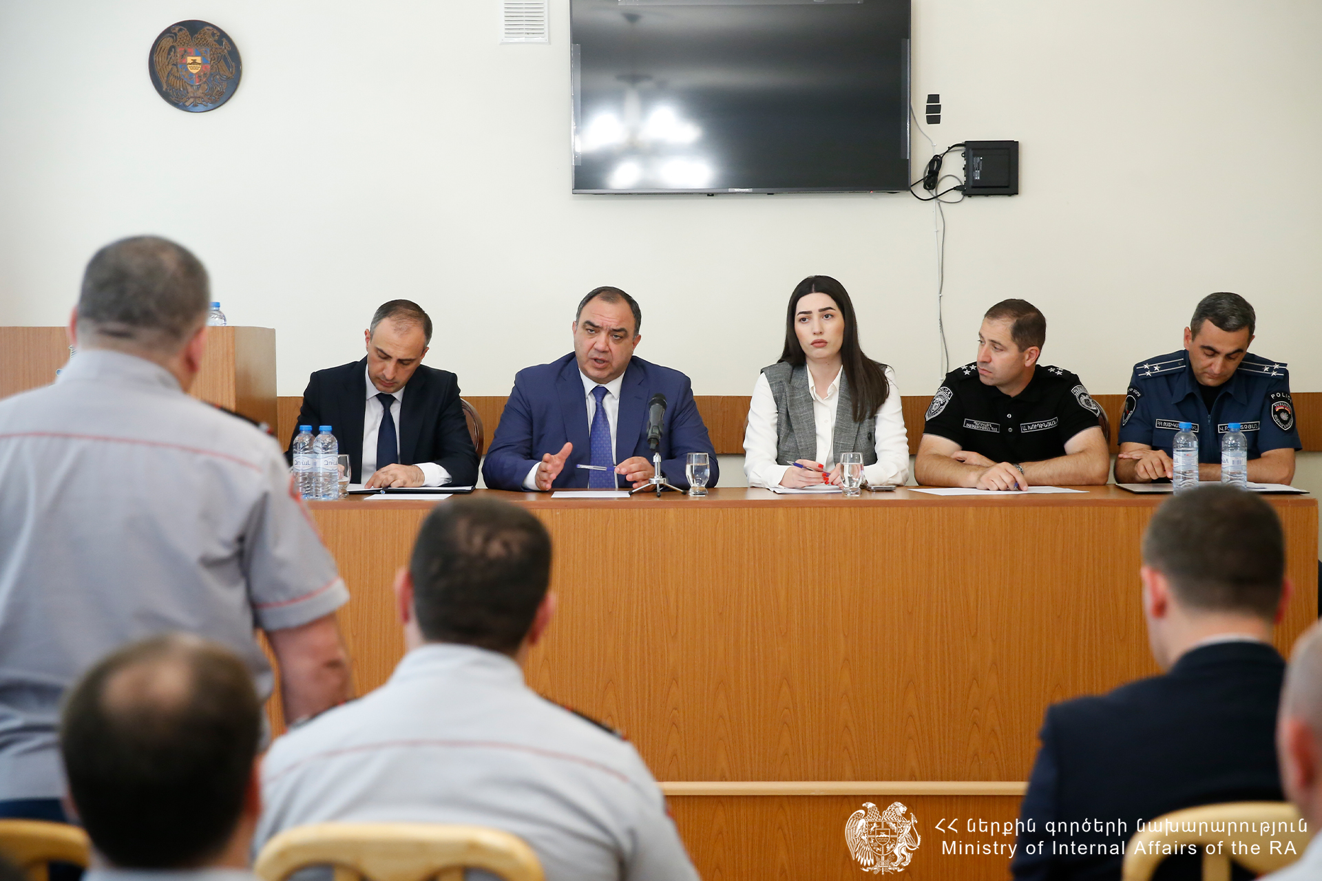 ՆԳ նախարարը Սյունիքի մարզում աշխատանքային խորհրդակցություններ է անցկացրել ոստիկանների և փրկարարների հետ