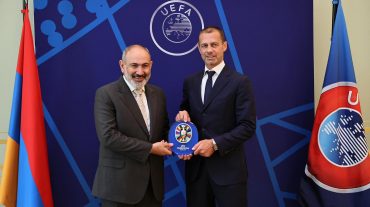 Նիկոլ Փաշինյանը հանդիպում է ունեցել ՈւԵՖԱ-ի նախագահ Ալեքսանդր Չեֆերինի հետ