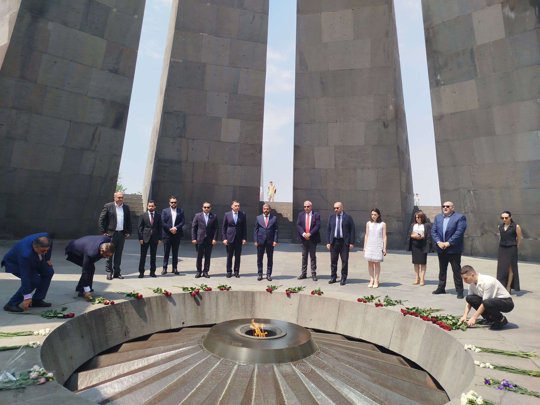 Թբիլիսիի քաղաքային խորհրդի նախագահ Գիորգի Տղեմալաձեն այցելեց Հայոց ցեղասպանության հուշահամալիր