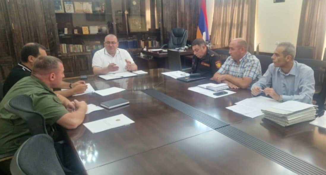 Շիրակի մարզպետի գլխավորությամբ քննարկվել են 2024 թ․ ամառային զորակոչի ընթացքի, պլանային առաջադրանքների ու դրանց կատարման հարցեր