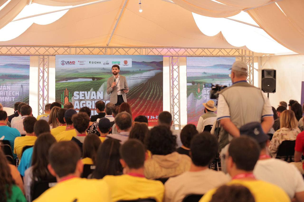 Էկոնոմիկայի նախարարի տեղակալը մասնակցել է «Sevan Agritech Summit» միջոցառման բացման արարողությանը