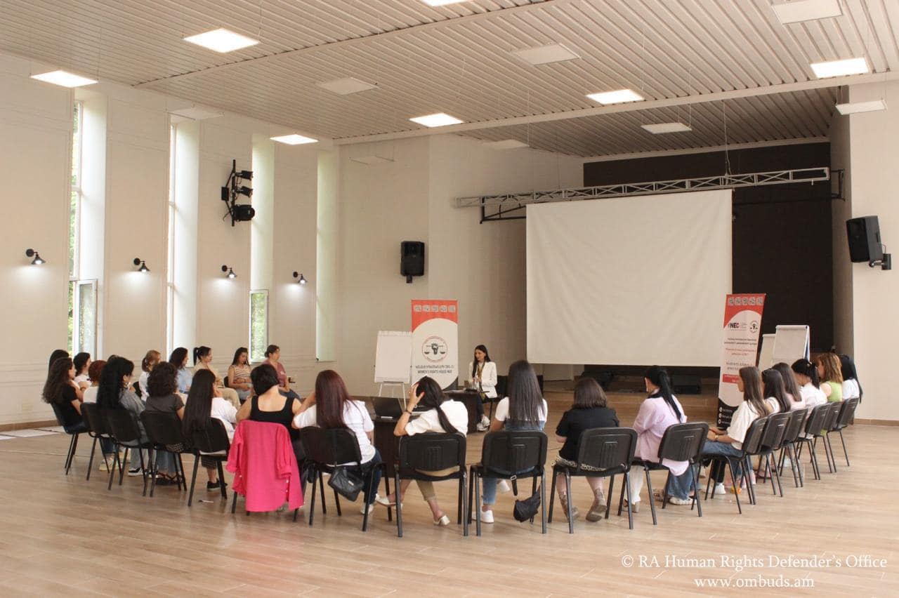 Անահիտ Մանասյանը ելույթ է ունեցել «Առաջնորդությունը որպես փոփոխությունների վրա ազդելու միջոց» թեմայով քննարկմանը