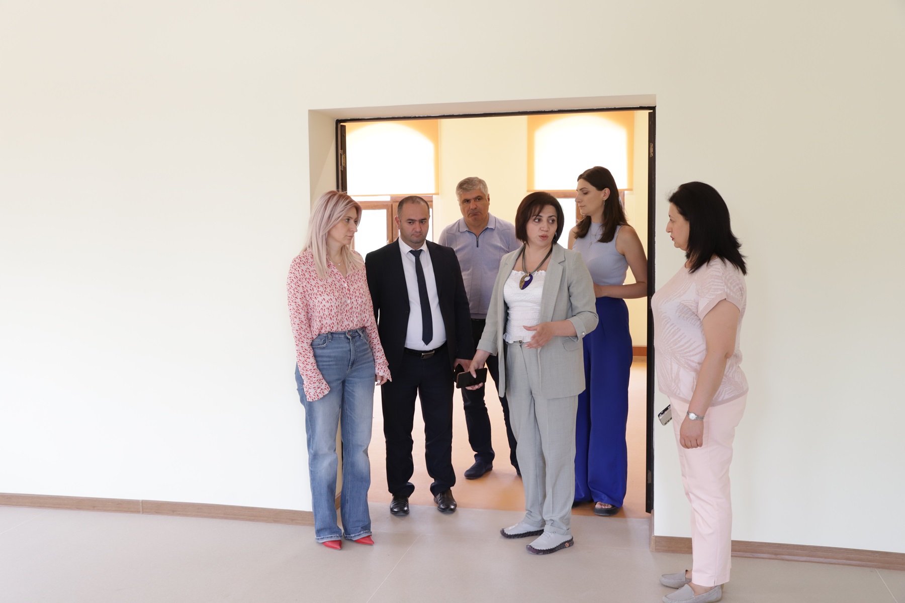 Արաքսիա Սվաջյանն այցելել է Շիրակի մարզի մի շարք դպրոցներ