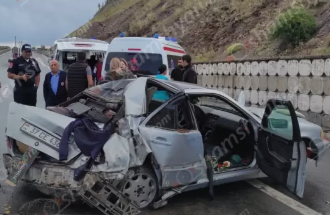«Mercedes»-ը բախվել է բետոնե պարսպին. կա 1 զոհ, 3 տուժած