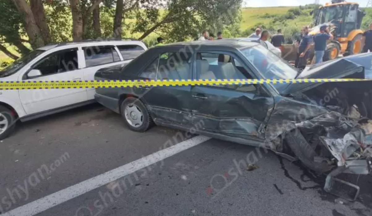 «Mercedes»-ը բախվել «ԶԻԼ»-ին, ապա վրաերթի ենթարկել հետիոտնին և հարվածել 2 «Opel»-ի․ հետիոտնը տեղում մահացել է