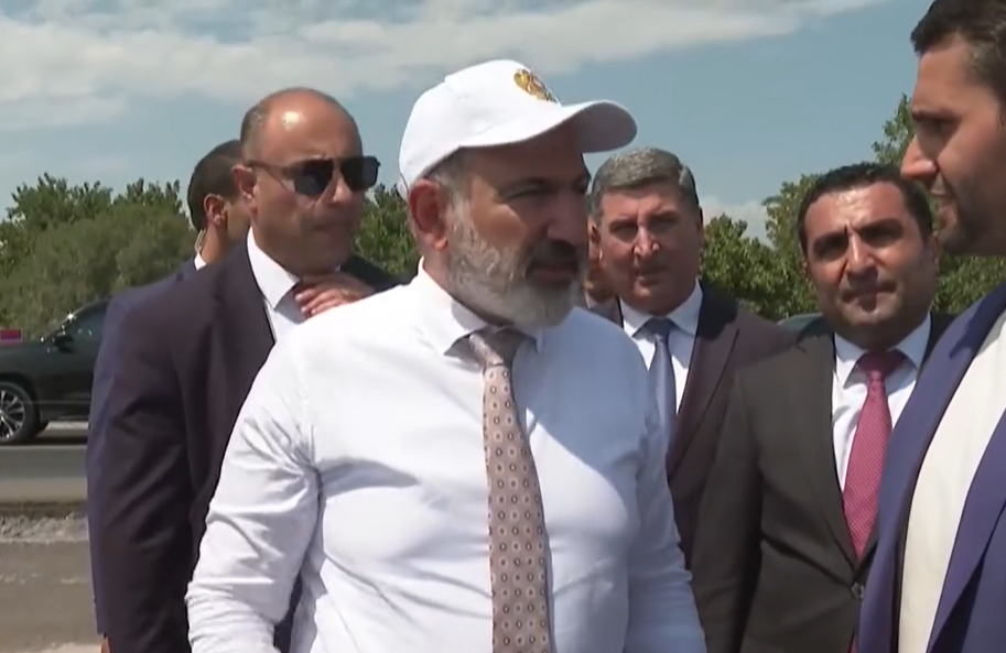 Հիմնանորոգվում են Երևան-Արմավիր-ՀՀ սահման միջպետական ճանապարհի աջակողմյան և ձախակողմյան հատվածները