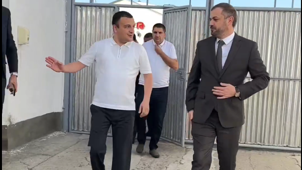Էկոնոմիկայի նախարարն այցելել է Լոռու մարզի մի շարք ընկերություններ՝ նրանց գործունեությանը ծանոթանալու նպատակով