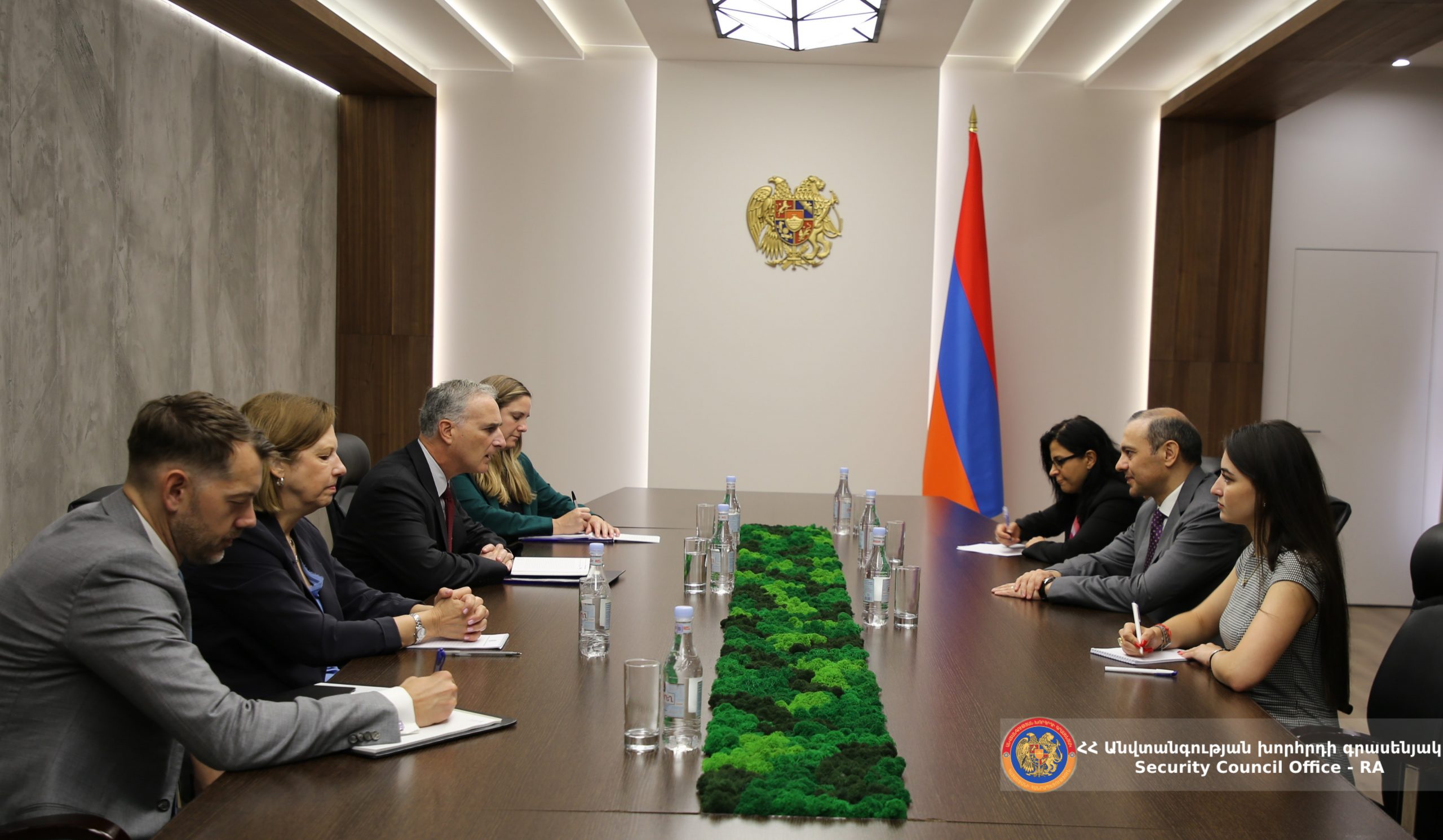 ՀՀ ԱԽ քարտուղար Արմեն Գրիգորյանը հանդիպել է Լուի Բոնոյի հետ