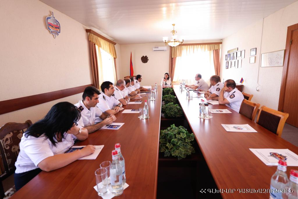 Աննա Վարդապետյանն ընդերքօգտագործման ապօրինի դեպքերի դեմ պայքարը խստացնելու հանձնարարական է տվել Արմավիրի մարզի դատախազին