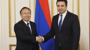 Ալեն Սիմոնյանը հրաժեշտի հանդիպում է ունեցել Չինաստանի դեսպանի հետ