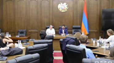 Խանդանյանը Գերմանիայից ժամանած լրագրողների հետ հանդիպմանը խոսել է ՀՀ արտաքին քաղաքականության առաջնահերթությունների մասին