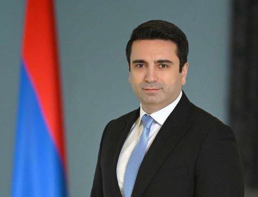 Ազգային ժողովն իր գործունեության ճանապարհին ջանք չի խնայելու ձեր կյանքն առավել բարեկեցիկ դարձնելու համար. Ալեն Սիմոնյանի շնորհավորական ուղերձը