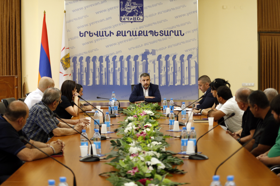 Աշխատանքային քննարկում՝ մարզադպրոցների տնօրենների հետ
