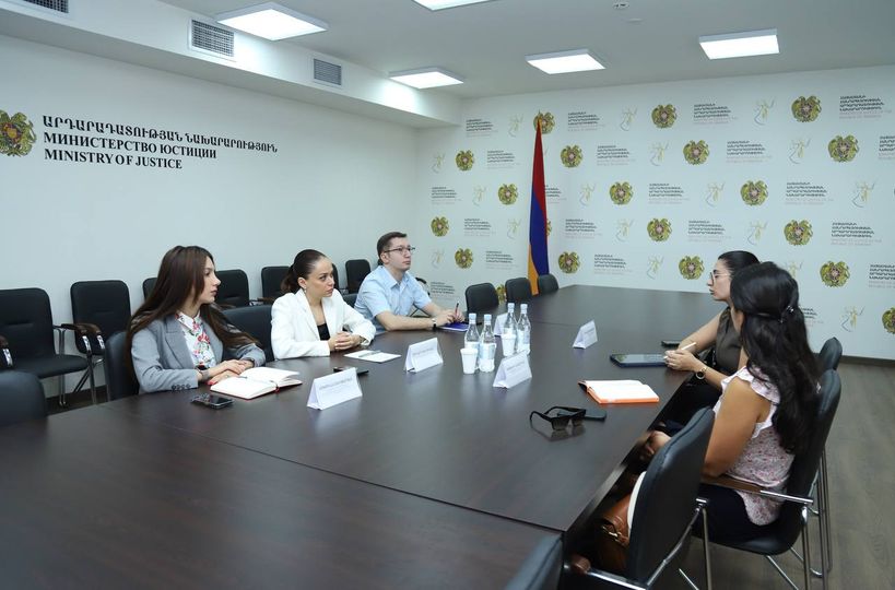 Ժողովրդավարության զարգացման հիմնադրամի հետ քննարկվել է Հռոմի ստատուտի հետվավերացման գործընթացը