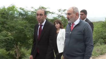 ՀՀ վարչապետը հետևել է Այգեհովիտ բնակավայրի գյուղամիջյան ճանապարհի ասֆալտապատման աշխատանքների ընթացքին