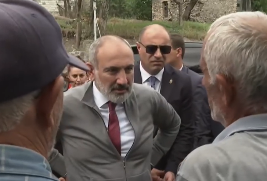 Բաղանիս բնակավայրի 5-րդ փողոցում իրականացվել են տուֆապատման աշխատանքներ. Փաշինյան