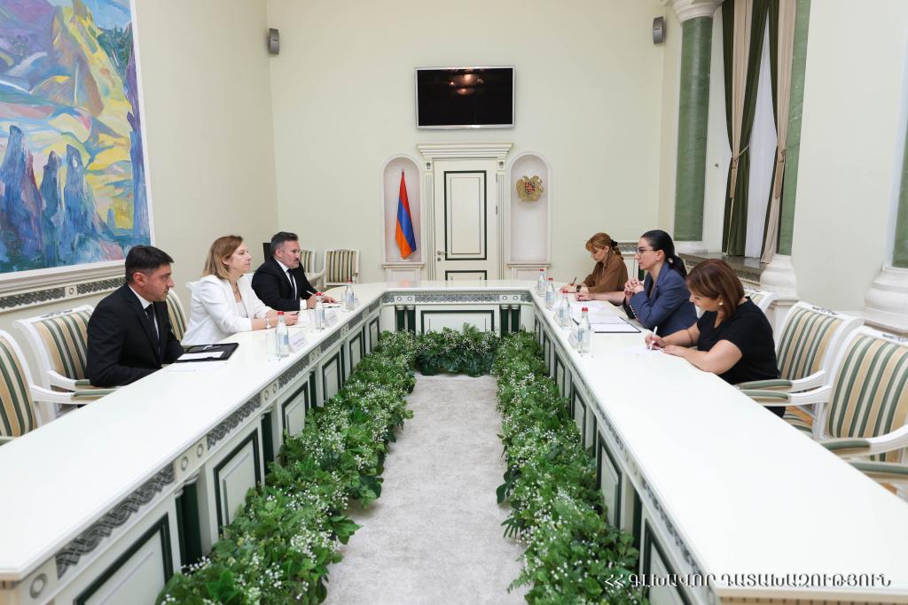 Գլխավոր դատախազը Հայաստանում ԱՄՆ դեսպանի հետ քննարկել է երկուստեք հետաքրքրություն ներկայացնող հարցեր