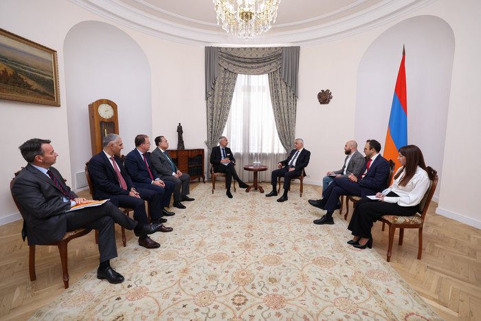 Փոխվարչապետ Մհեր Գրիգորյանն ընդունել է Ամունդիի ընկերության պատվիրակությանը