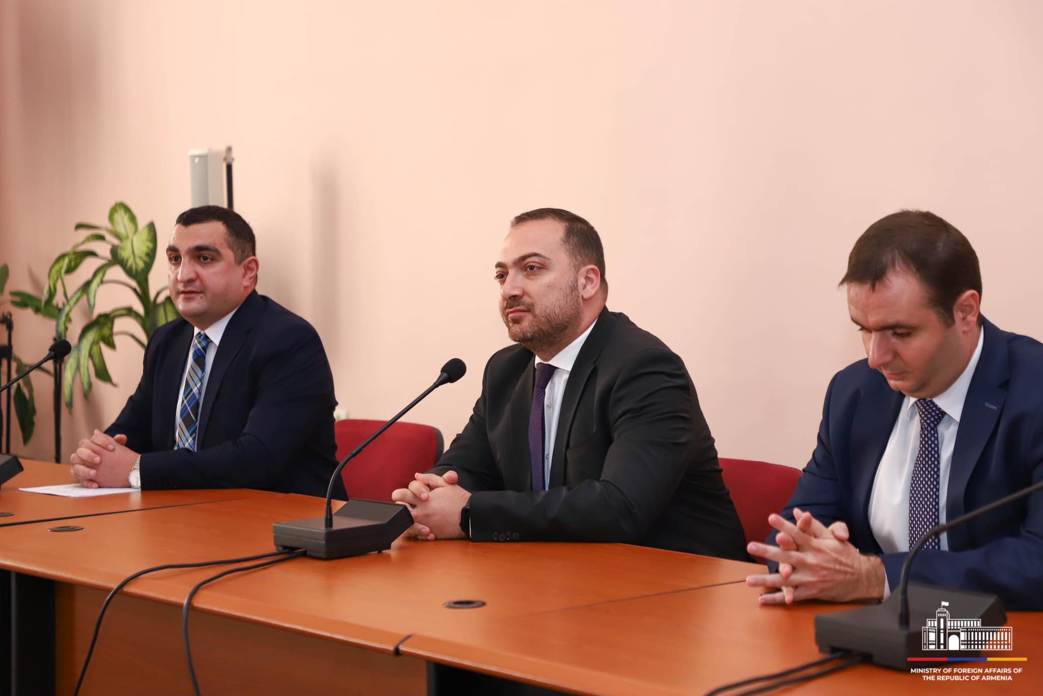 ՀՀ ԱԳՆ գլխավոր քարտուղարը մասնակցել է ԵՊՀ միջազգային հարաբերությունների ֆակուլտետի առաջին կուրսի ուսանողների ողջույնի միջոցառմանը