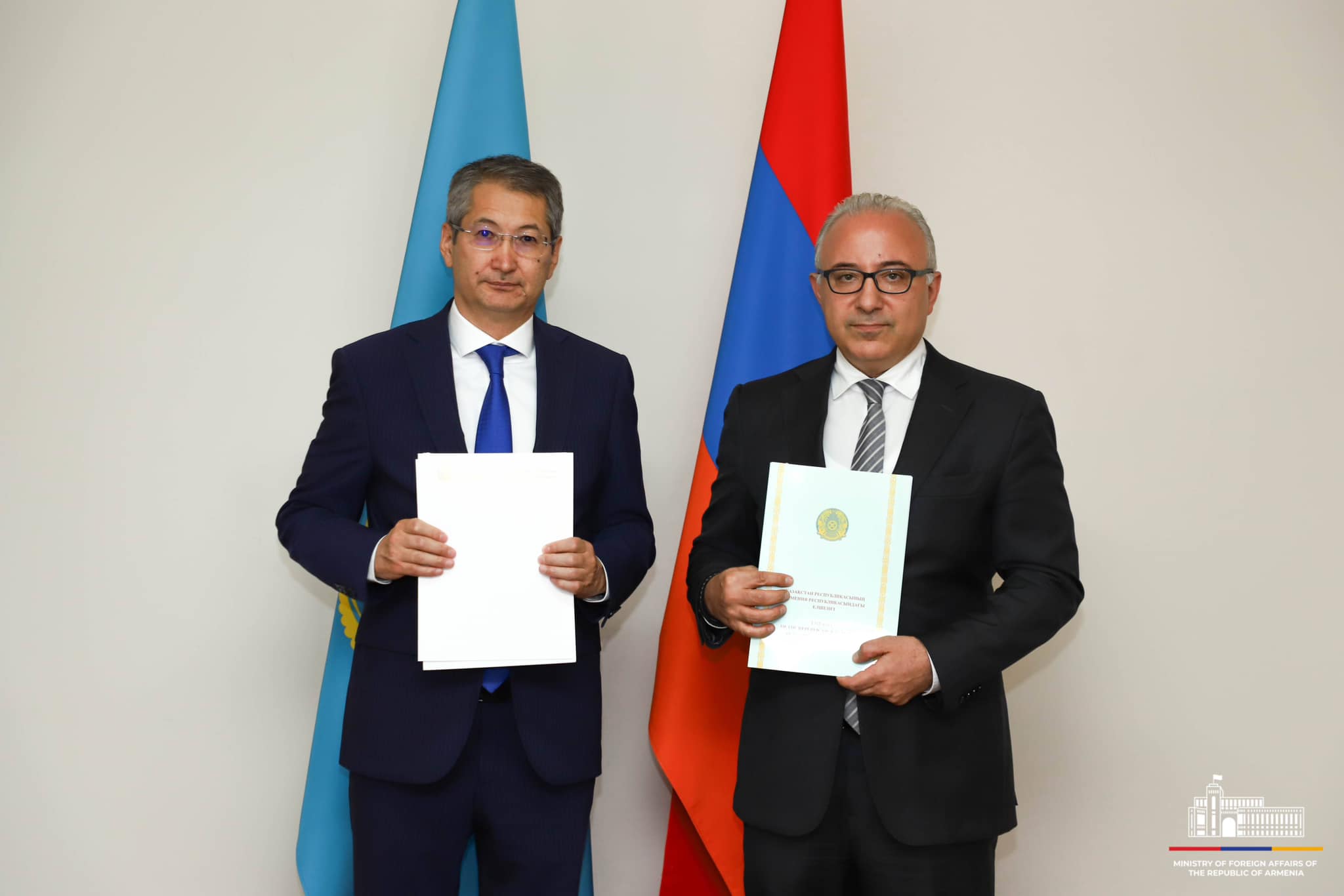 ՀՀ ԱԳ նախարարի տեղակալ Մնացական Սաֆարյանն ընդունել է ՀՀ-ում Ղազախստանի Հանրապետության դեսպանին