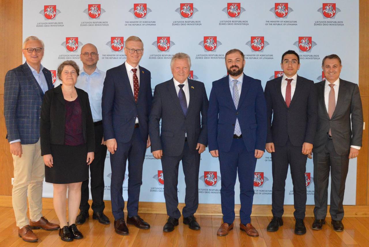 Նախարար Գևորգ Պապոյանը  հանդիպում է ունեցել Լիտվայի Հանրապետության գյուղատնտեսության նախարարի հետ