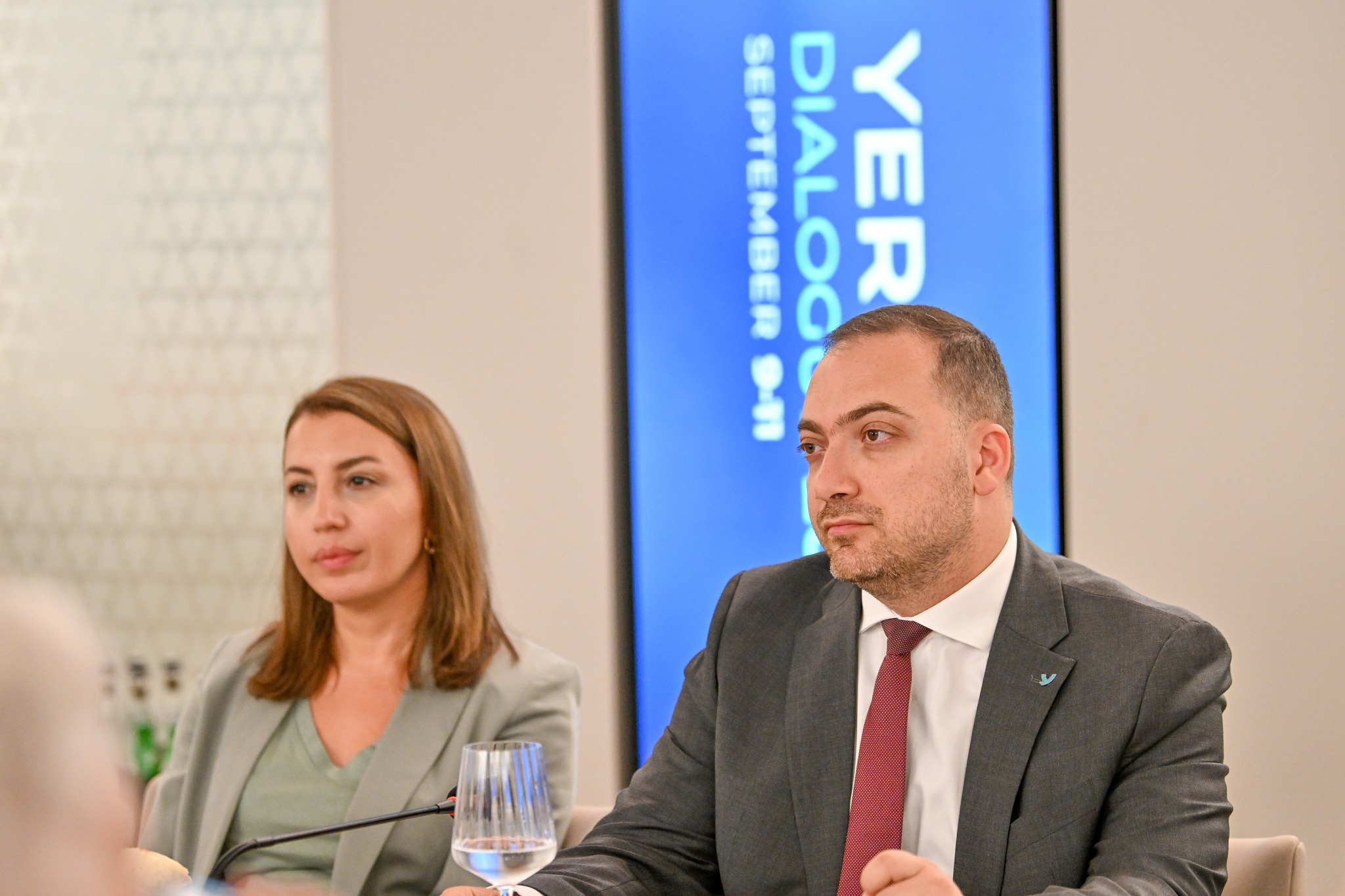 «Երևանյան երկխոսության» շրջանակներում անցկացվել է «Ժամանակակից դարաշրջանում փոքր և միջին պետությունների համար անվտանգության նոր մարտահրավերներ» փակ քննարկումը