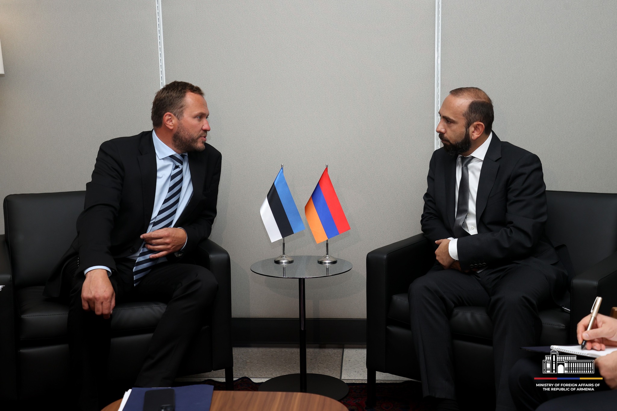 Արարատ Միրզոյանը հանդիպել է Էստոնիայի ԱԳ նախարար Մարգուս Ցահքնայի հետ