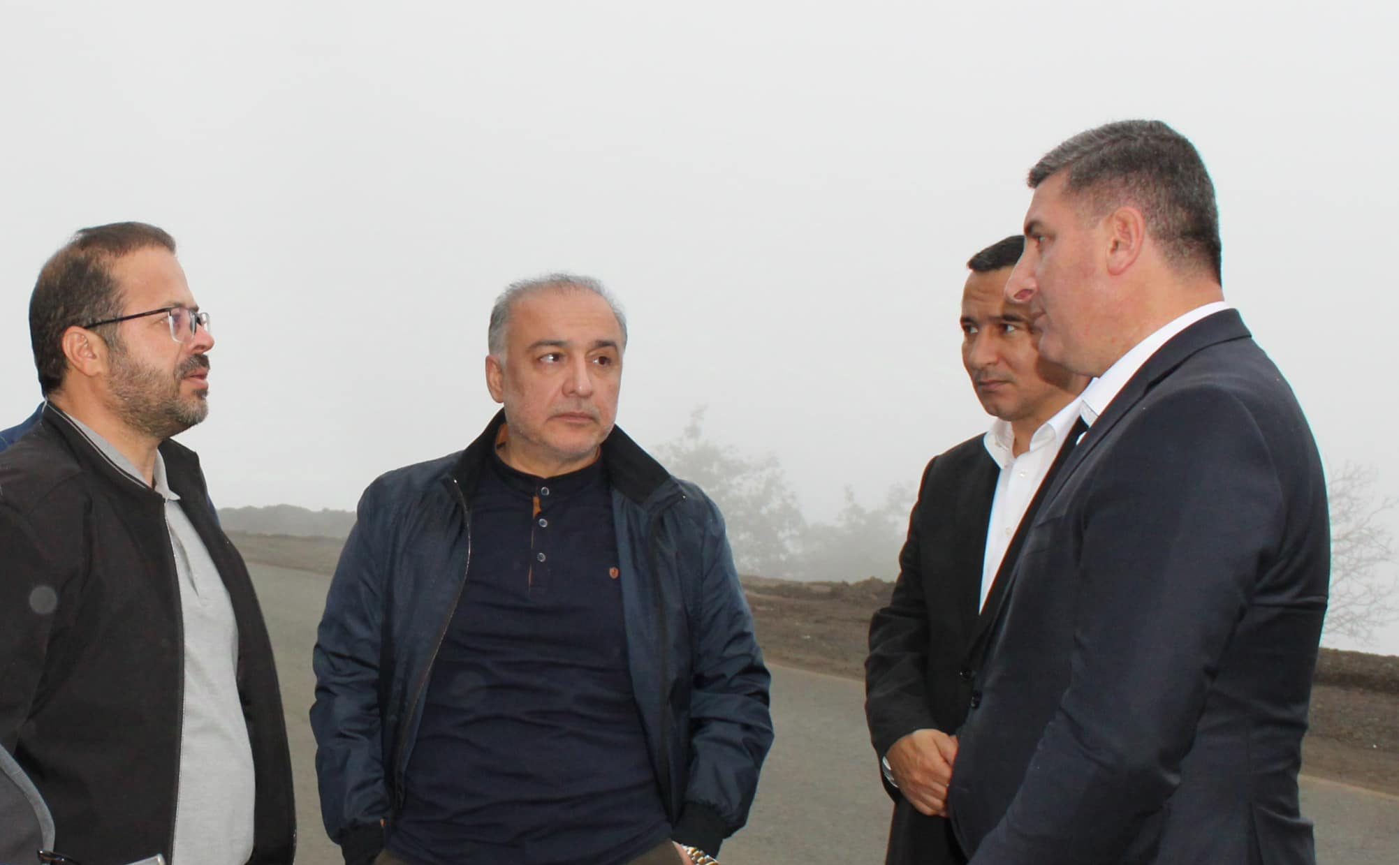 Գնել Սանոսյանն ու Իրանի դեսպան Մեհդի Սոբհանին կանգառ են ունեցել Վերին Խոտանանը շրջանցող ճանապարհահատվածում