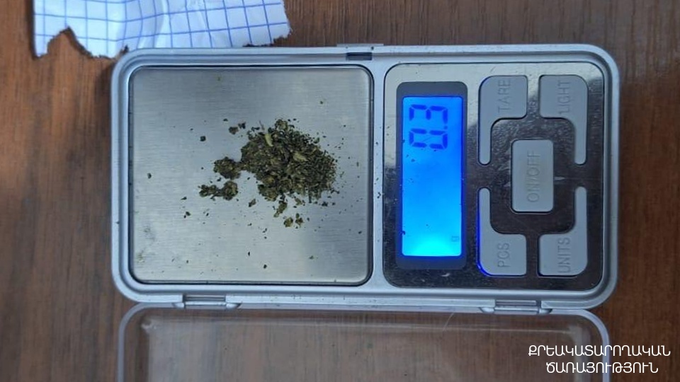 «Վանաձոր» ՔԿՀ-ի ծառայողները ծխախոտի տուփից հայտնաբերել են թմրամիջոցի նմանվող զանգվածներ