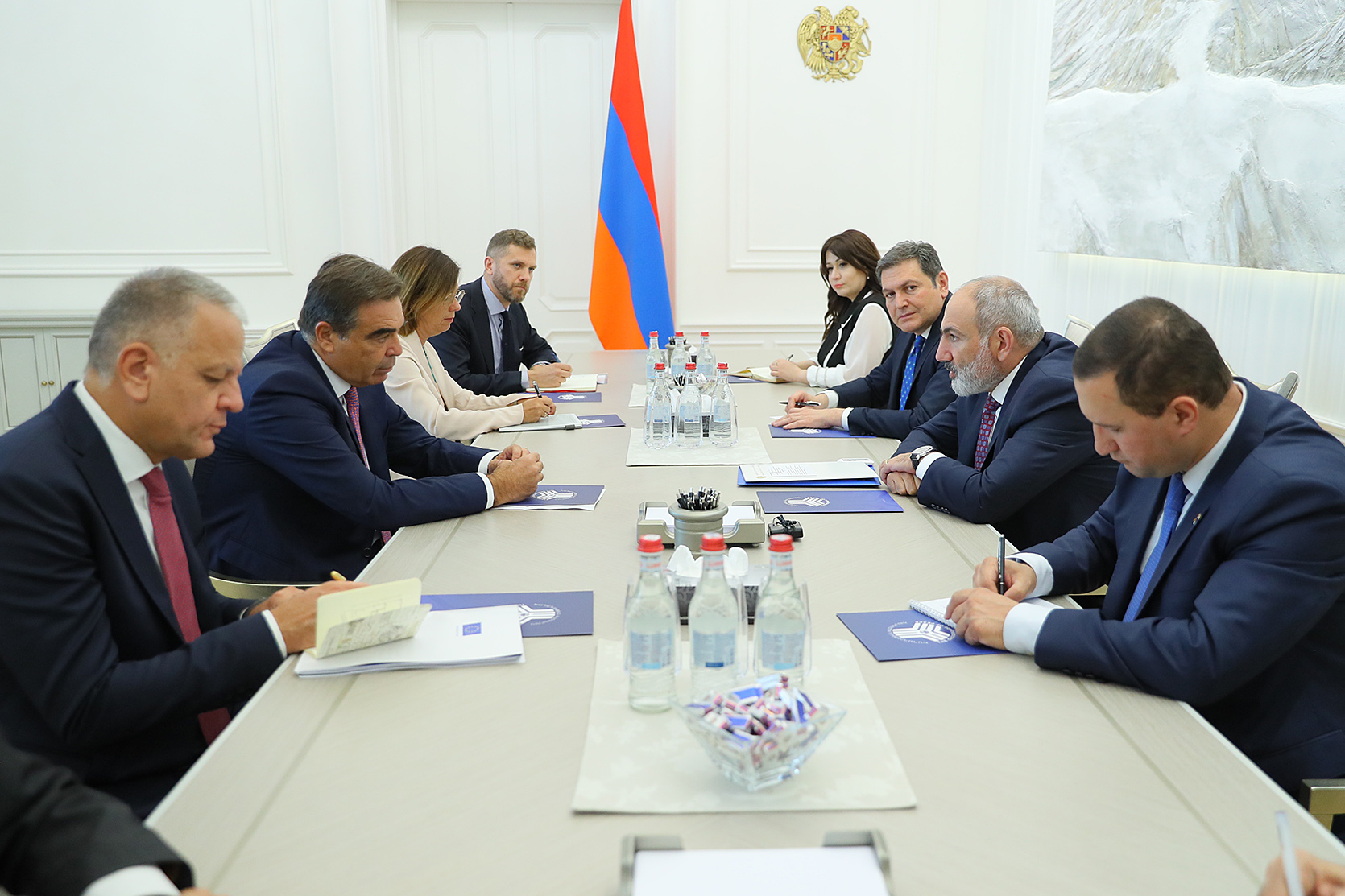 Վարչապետն ընդունել է Եվրոպական հանձնաժողովի փոխնախագահի գլխավորած պատվիրակությանը